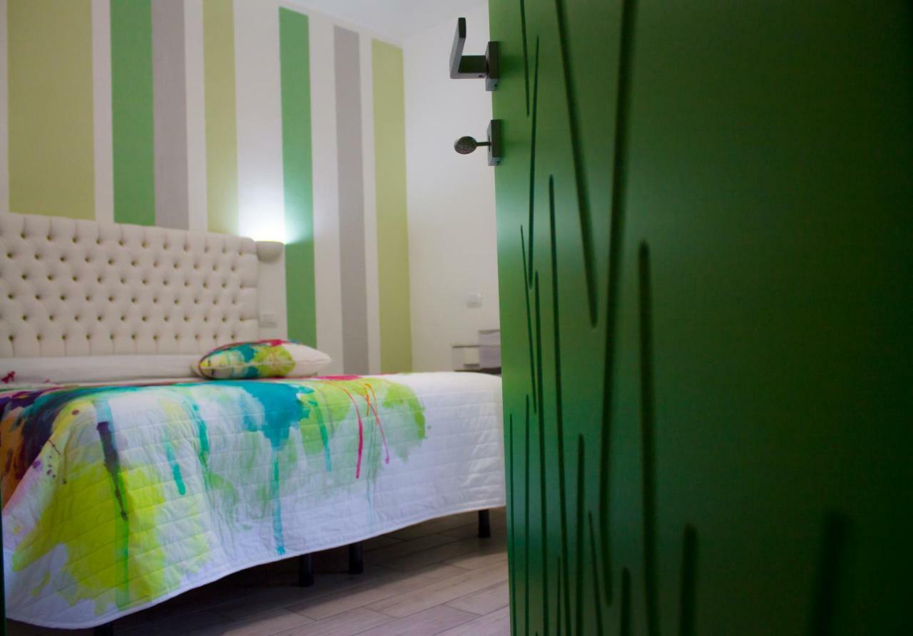B&B L'Arcobaleno พูลา ภายนอก รูปภาพ